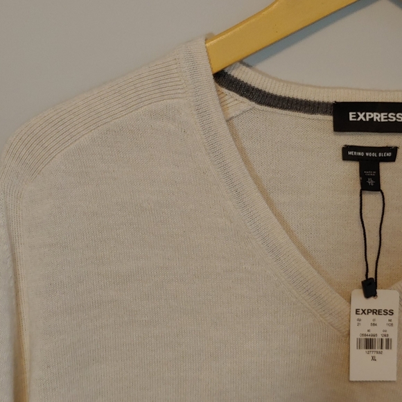Express Merino Wool Blend Sweater - Picture 3 of 6